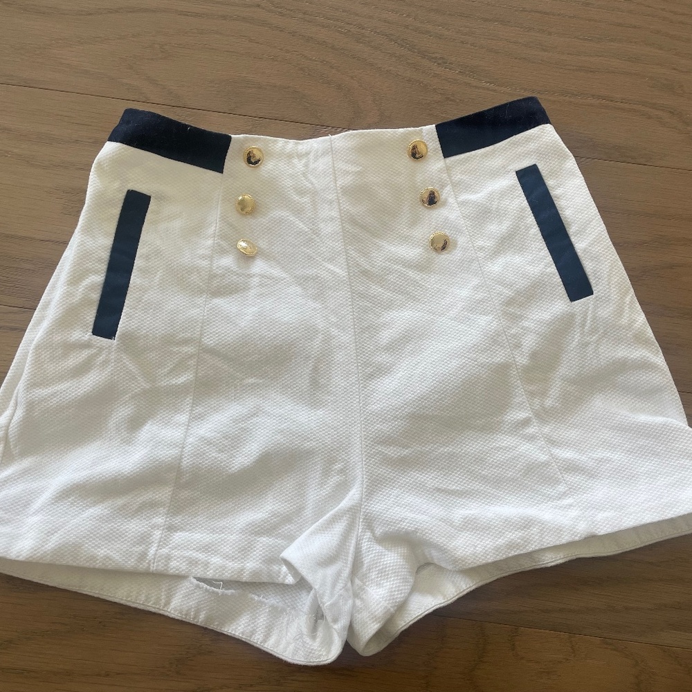 Marine style high waisted shorts